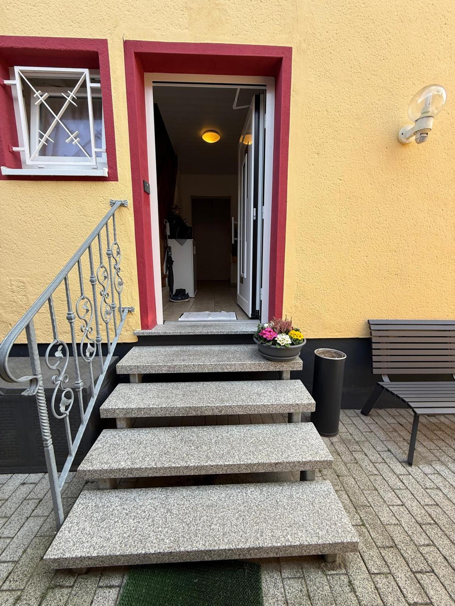 Domi'S Gaestehaus Μπεργκχάιμ Εξωτερικό φωτογραφία